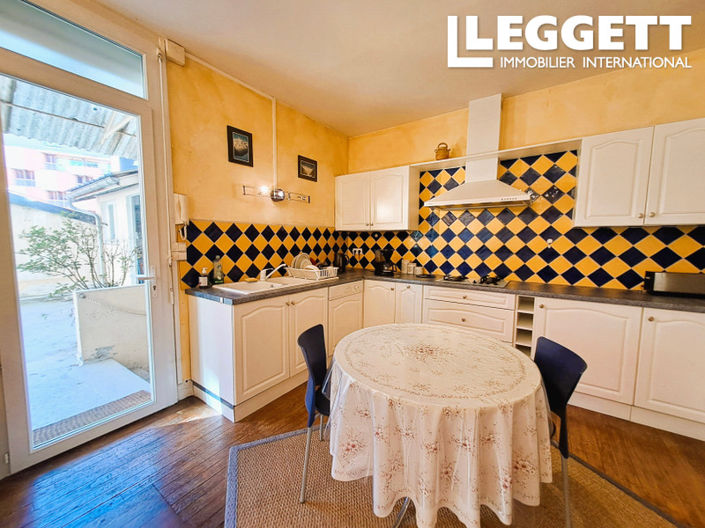 Image No.5-5 Bed Apartment for sale