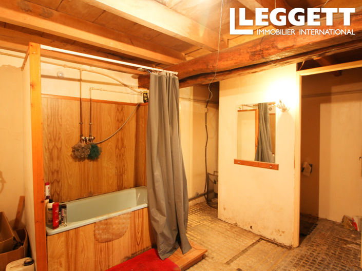 Image No.10-3 Bed House for sale