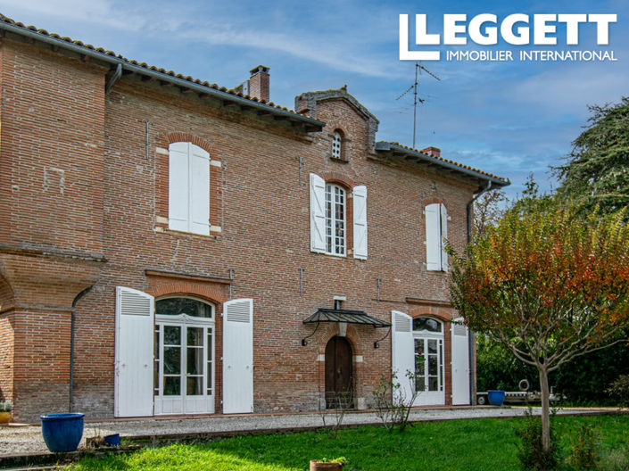 Image No.2-5 Bed Chateaux for sale