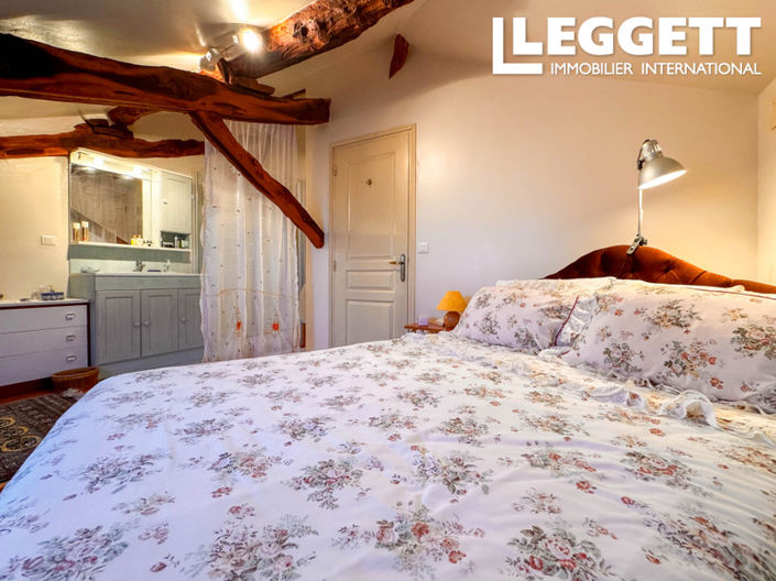 Image No.8-4 Bed House for sale