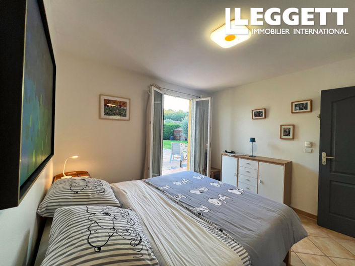 Image No.6-4 Bed House for sale