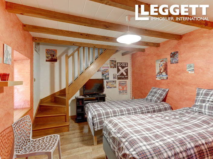 Image No.10-7 Bed House for sale