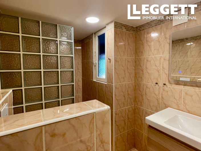 Image No.10-4 Bed House for sale