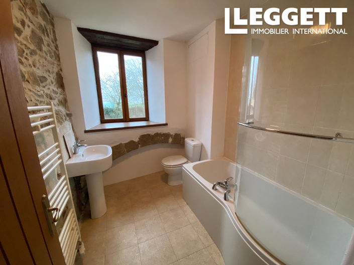 Image No.6-Maison de 3 chambres à vendre à Roumazières-Loubert