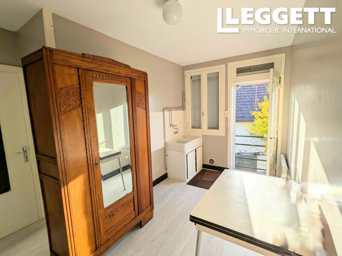 Image No.3-4 Bed House for sale