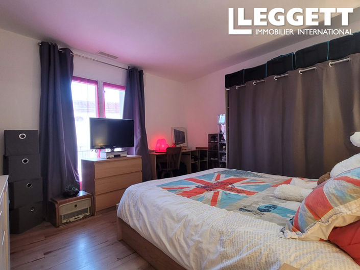 Image No.8-3 Bed House for sale