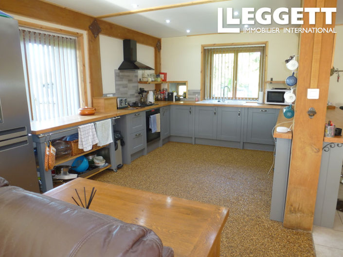 Image No.5-9 Bed House for sale