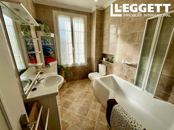 Image No.8-4 Bed House for sale