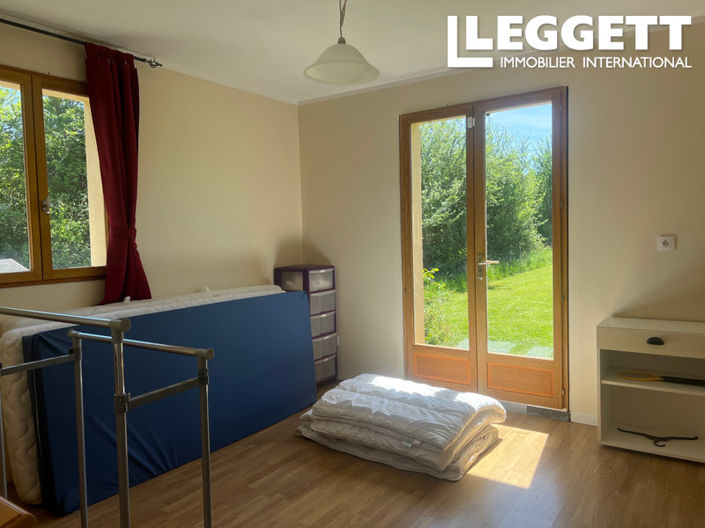 Image No.3-4 Bed House for sale