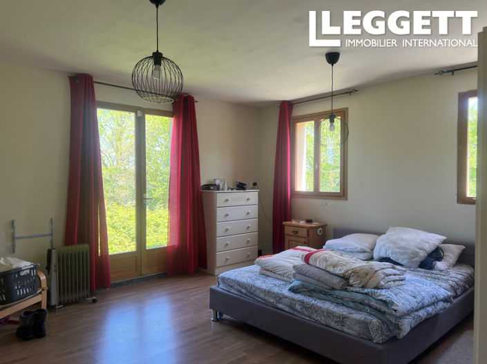 Image No.7-4 Bed House for sale