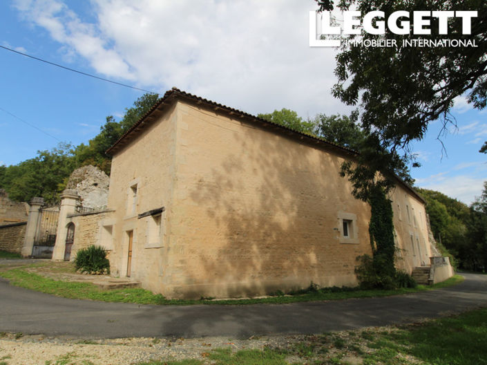 Image No.10-3 Bed House for sale