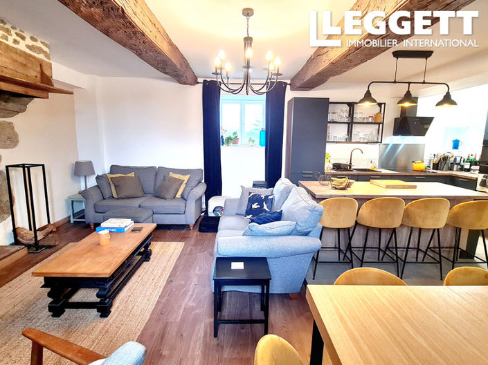 Image No.2-6 Bed House for sale