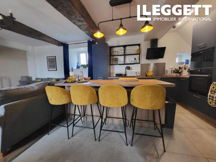 Image No.3-6 Bed House for sale