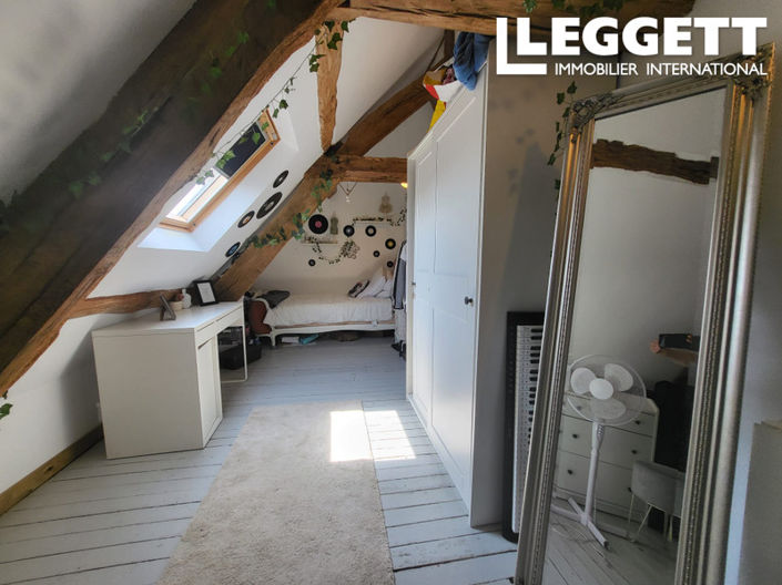 Image No.6-6 Bed House for sale