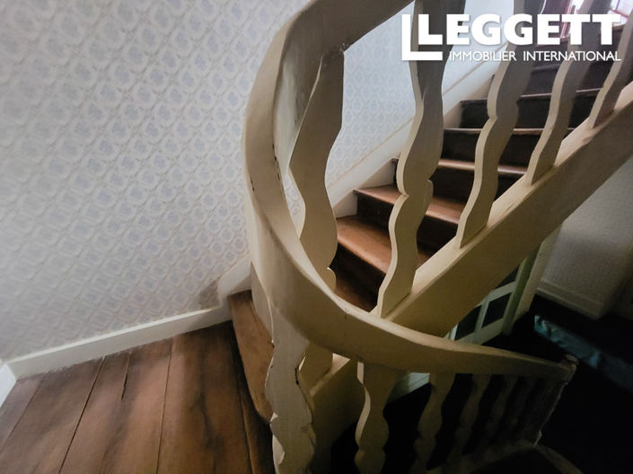 Image No.10-3 Bed House for sale