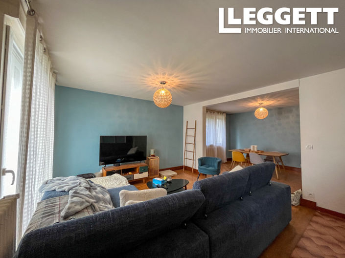 Image No.2-4 Bed House for sale