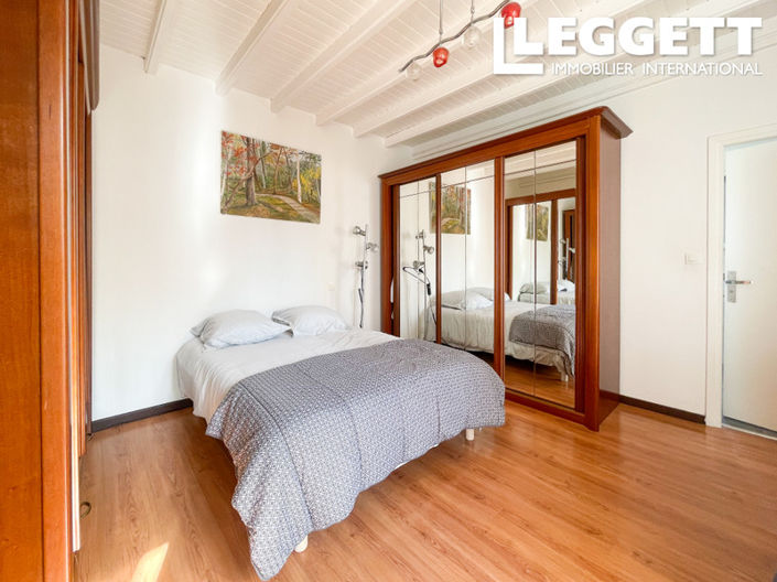 Image No.9-4 Bed House for sale