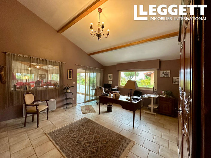 Image No.7-3 Bed House for sale