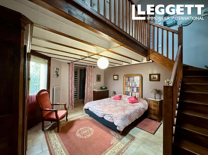 Image No.9-3 Bed House for sale