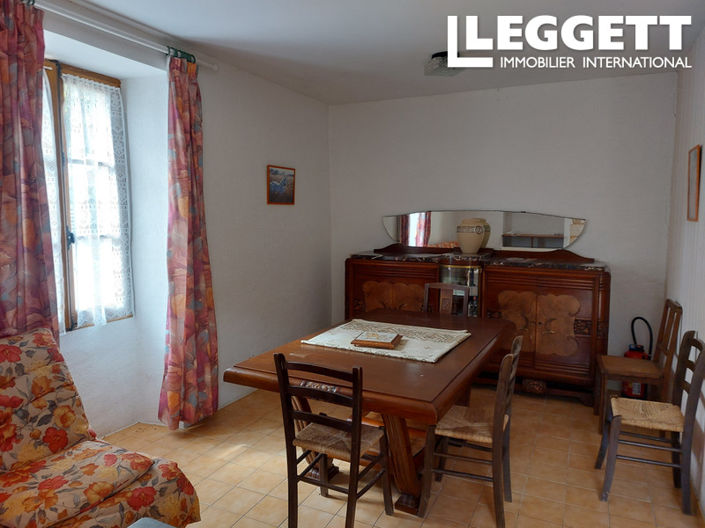 Image No.5-21 Bed Commercial for sale