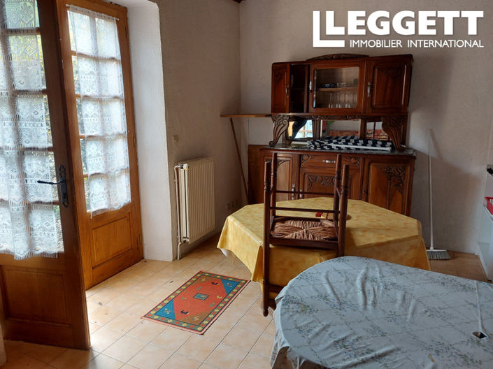 Image No.6-21 Bed Commercial for sale