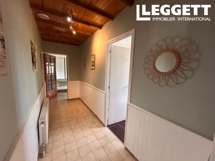 Image No.10-3 Bed House for sale