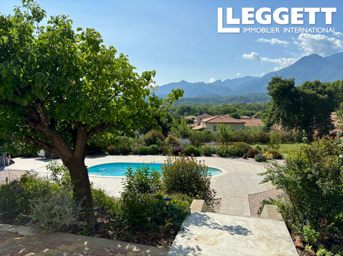 Image No.2-6 Bed House for sale