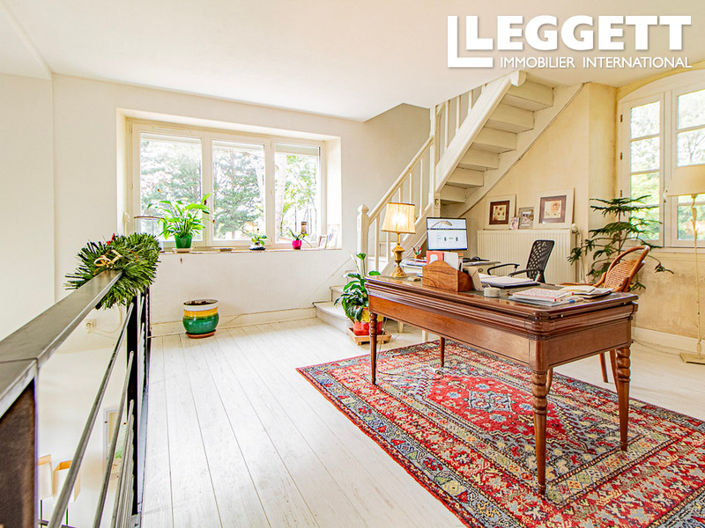 Image No.7-10 Bed House for sale