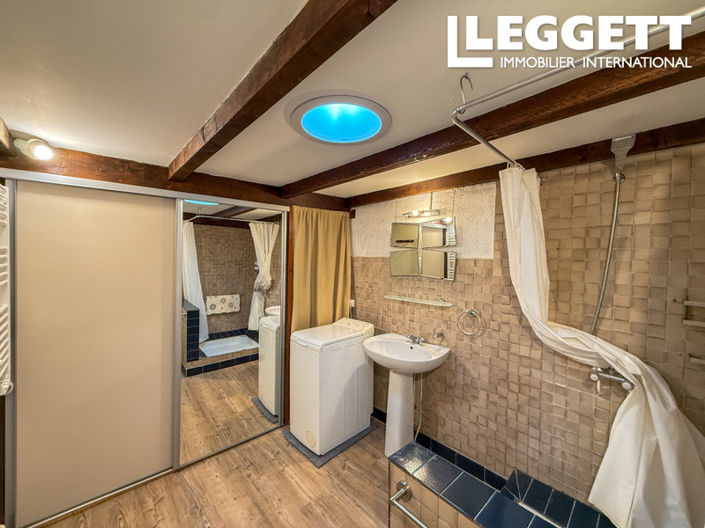 Image No.10-3 Bed House for sale