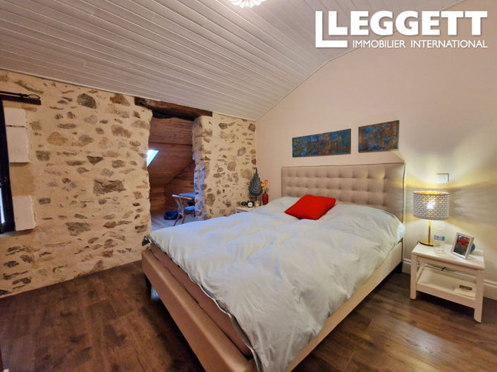 Image No.6-3 Bed House for sale