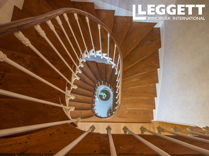 Image No.10-10 Bed House for sale