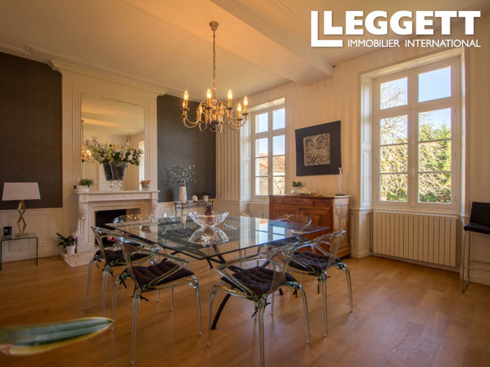 Image No.6-10 Bed House for sale