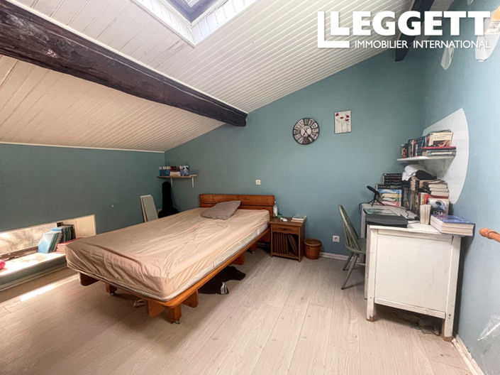 Image No.10-3 Bed House for sale