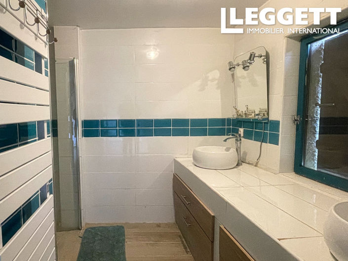 Image No.8-3 Bed House for sale