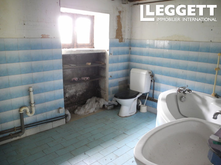 Image No.8-2 Bed House for sale