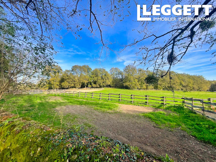 Image No.6-7 Bed Chateaux for sale