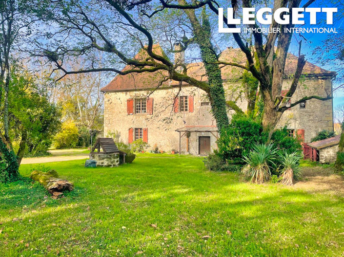 Image No.8-7 Bed Chateaux for sale