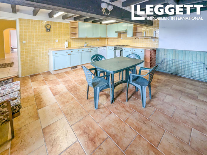 Image No.1-4 Bed House for sale