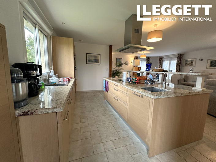 Image No.4-4 Bed House for sale