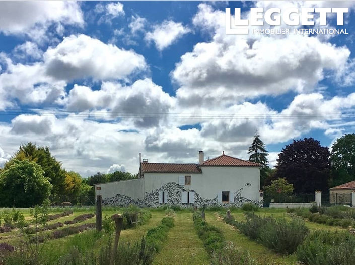 Image No.1-7 Bed House for sale