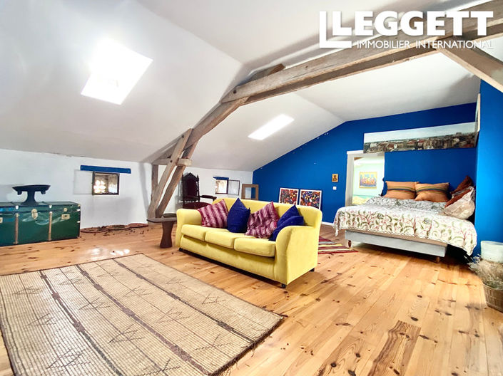 Image No.6-4 Bed House for sale