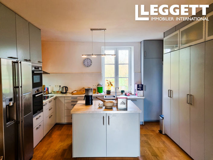 Image No.4-5 Bed House for sale