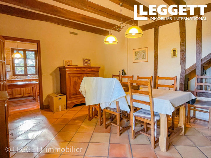 Image No.6-6 Bed House for sale