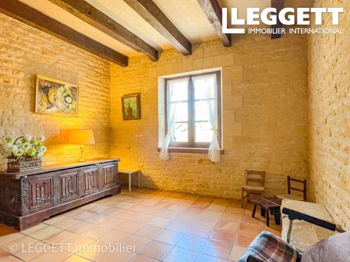 Image No.7-6 Bed House for sale