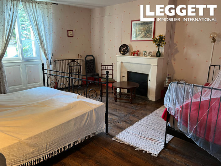 Image No.9-5 Bed House for sale