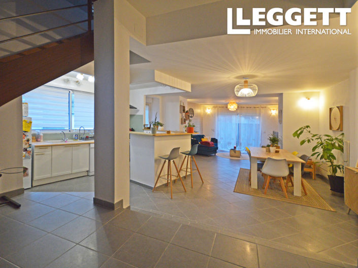 Image No.1-2 Bed House for sale