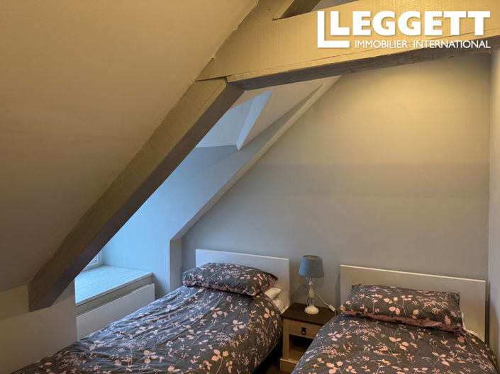 Image No.6-5 Bed House for sale