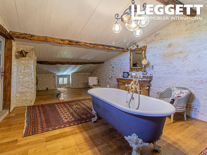 Image No.10-4 Bed House for sale