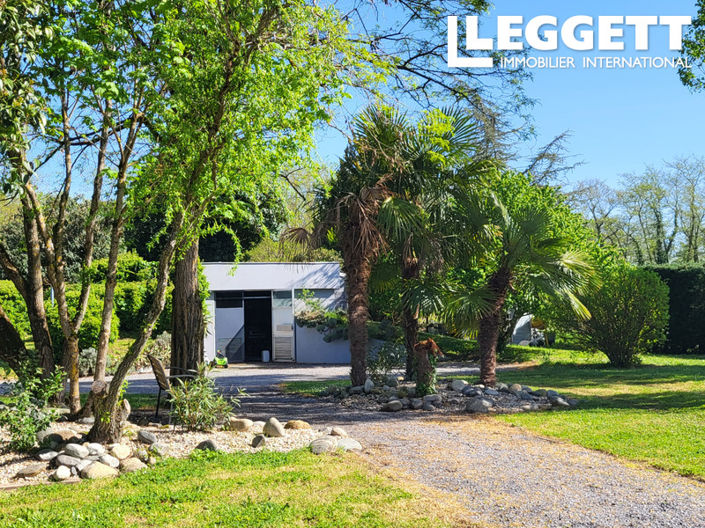 Image No.6-6 Bed House for sale