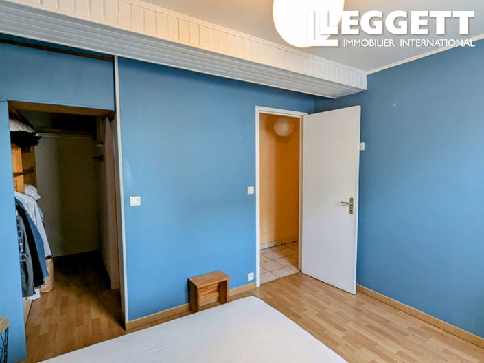 Image No.7-6 Bed House for sale